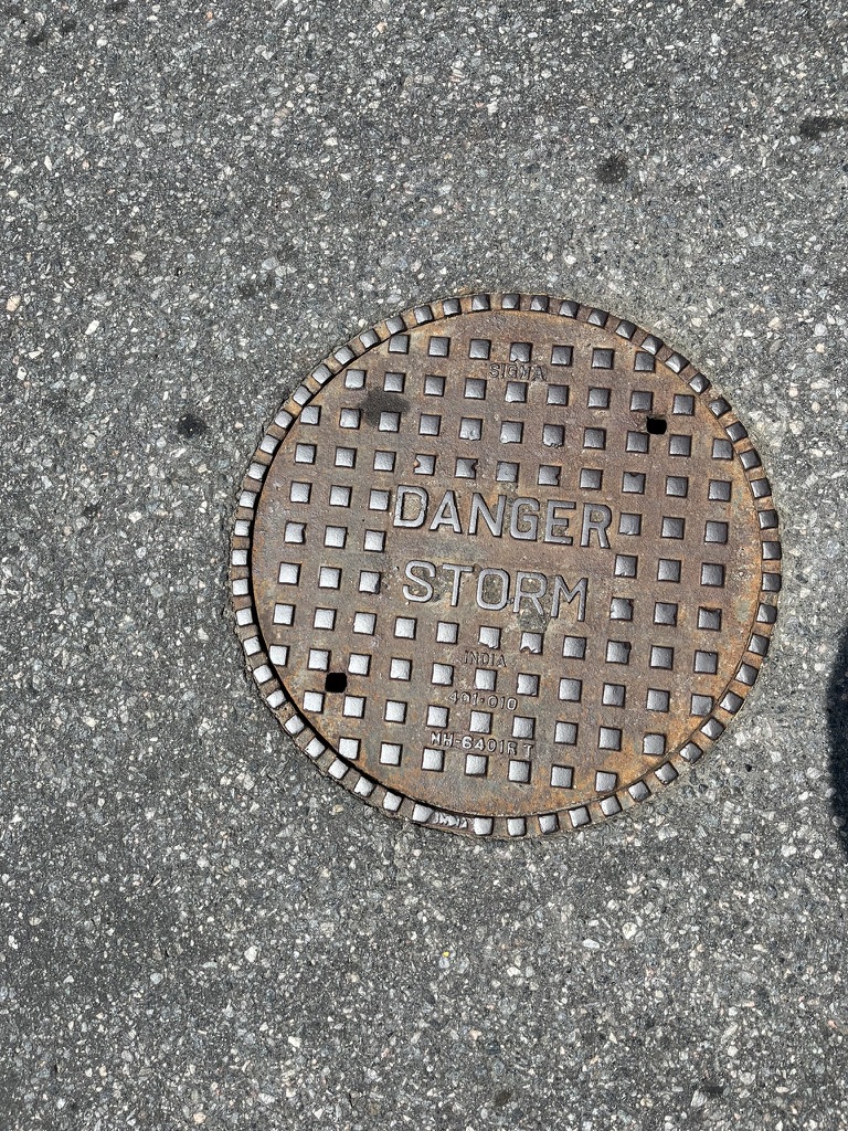 wmed relative|center