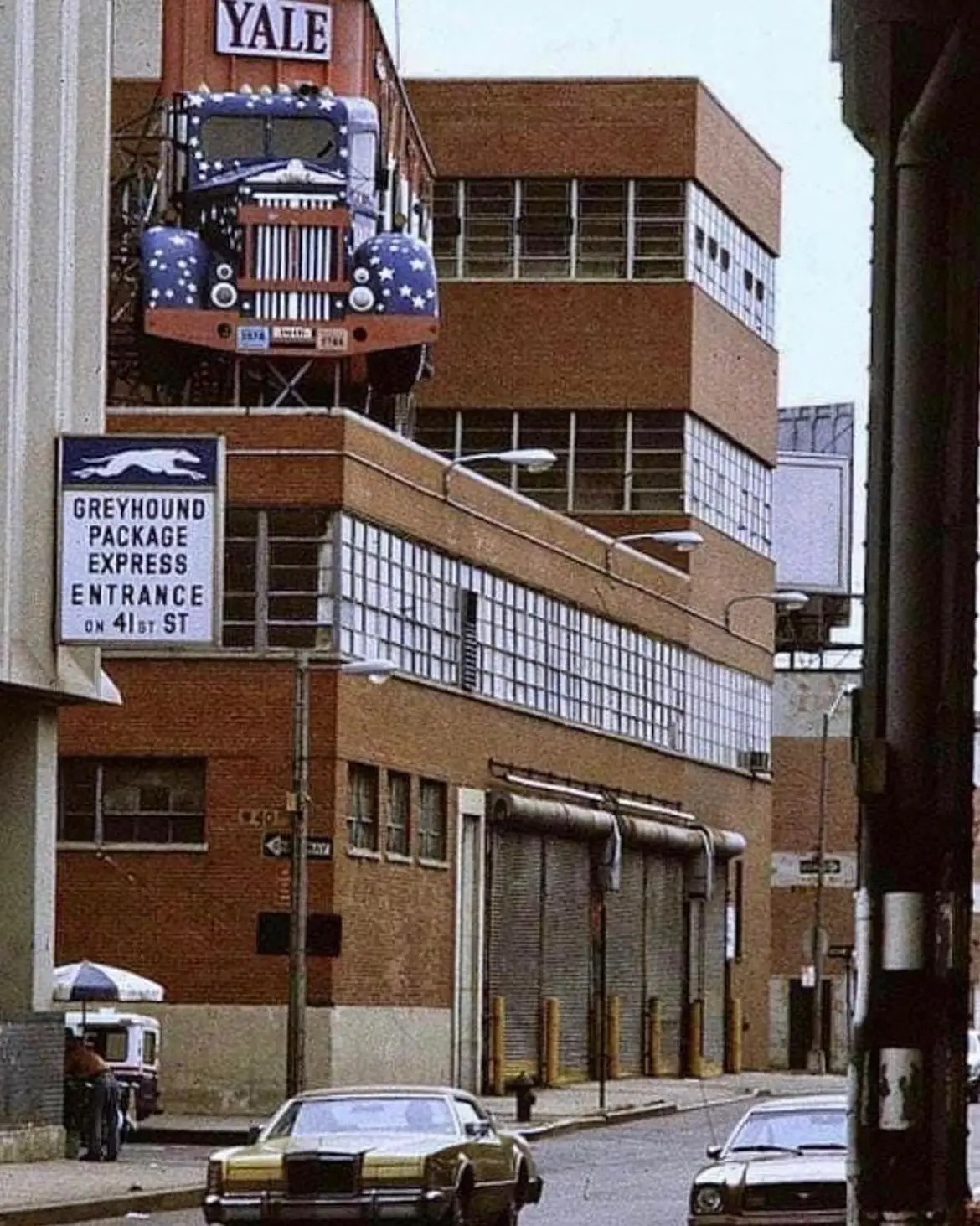 wmed relative|center