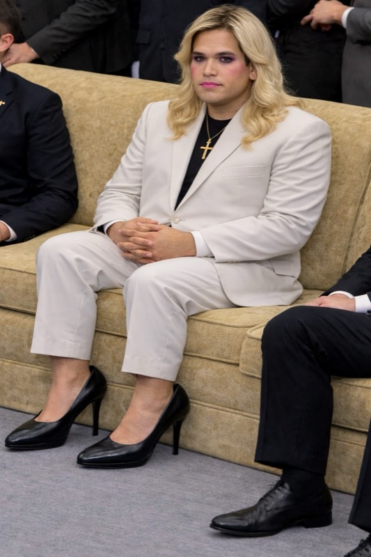 wmed relative|center