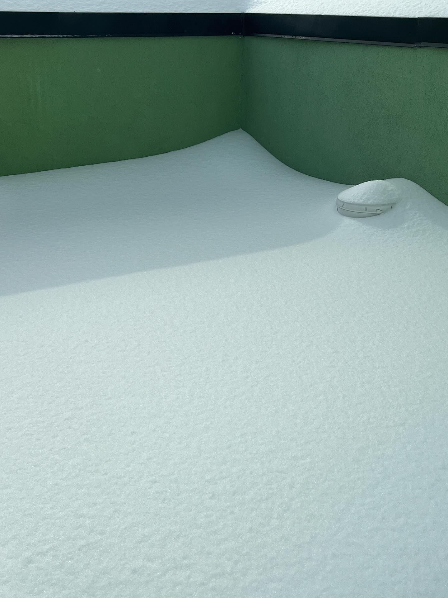 wmed relative|center